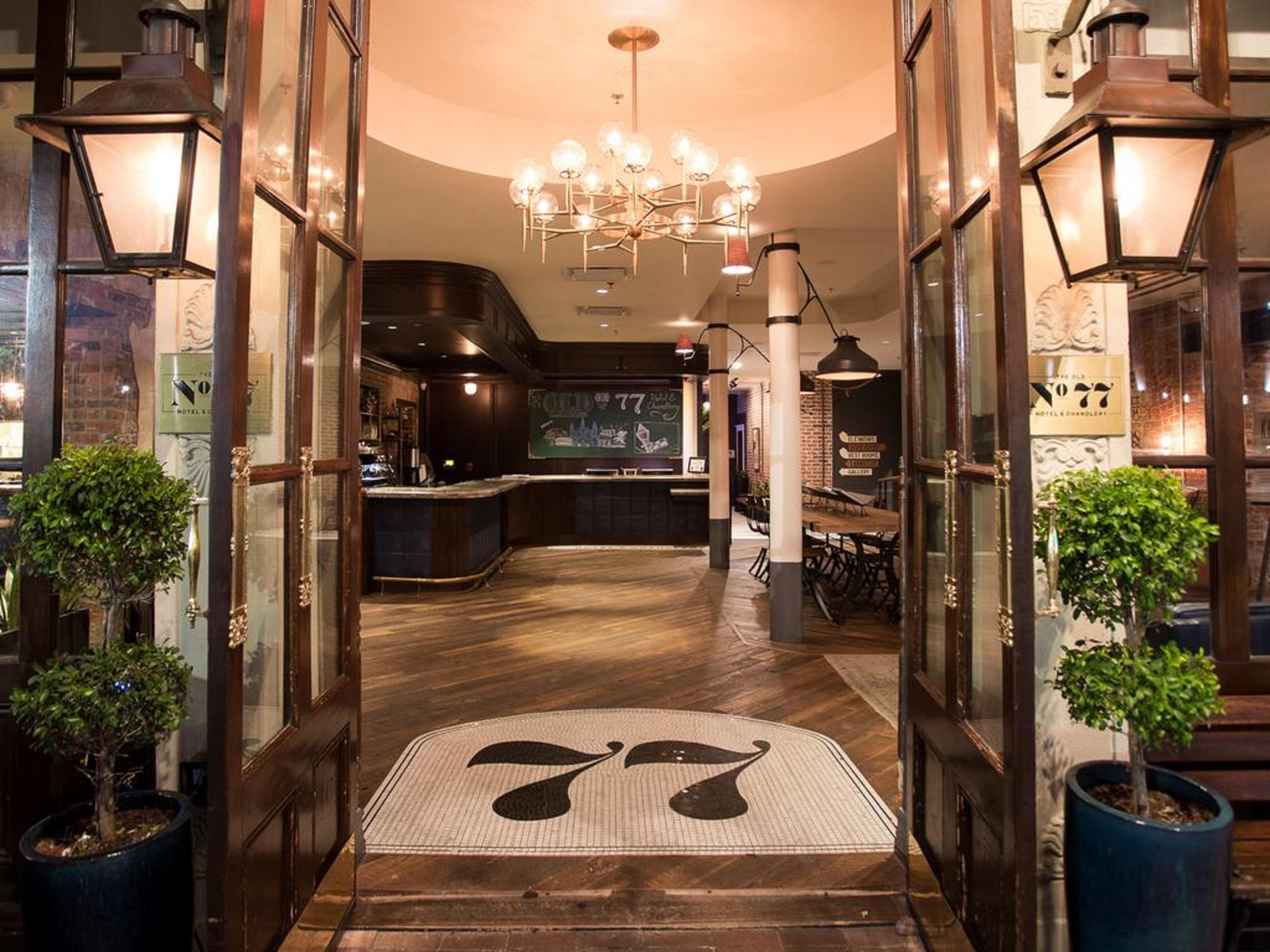 老77号酒店及百货店 新奥尔良 外观 照片
